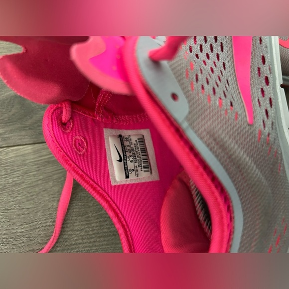 Women's Nike Pink and Gray Free TR FIT4 Shoes - Picture 4 of 7